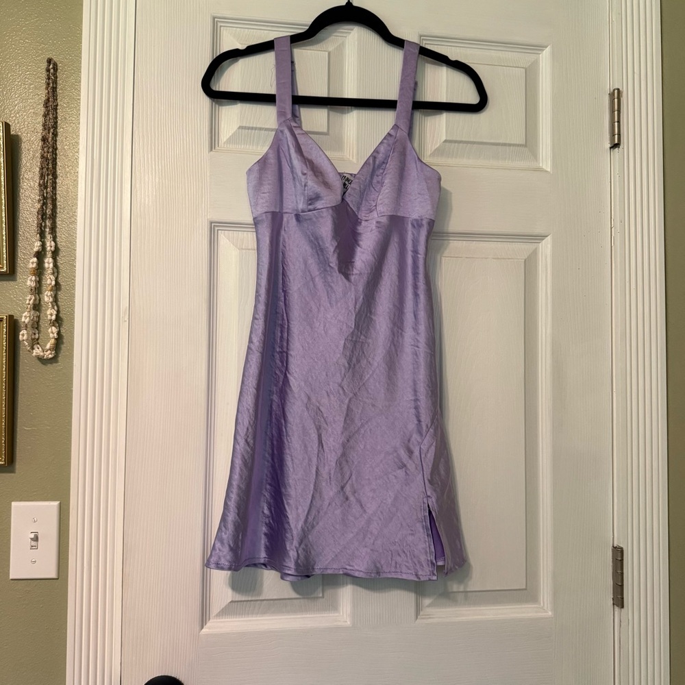 Princess Polly Women’s size 4, Lavender Satin Slip Dress